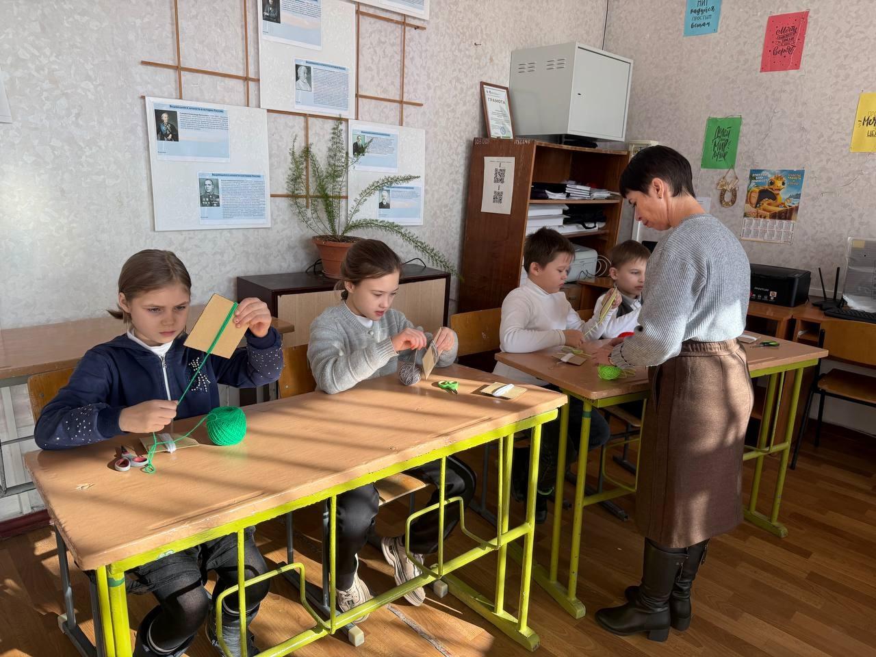 Лица Дружбы.
